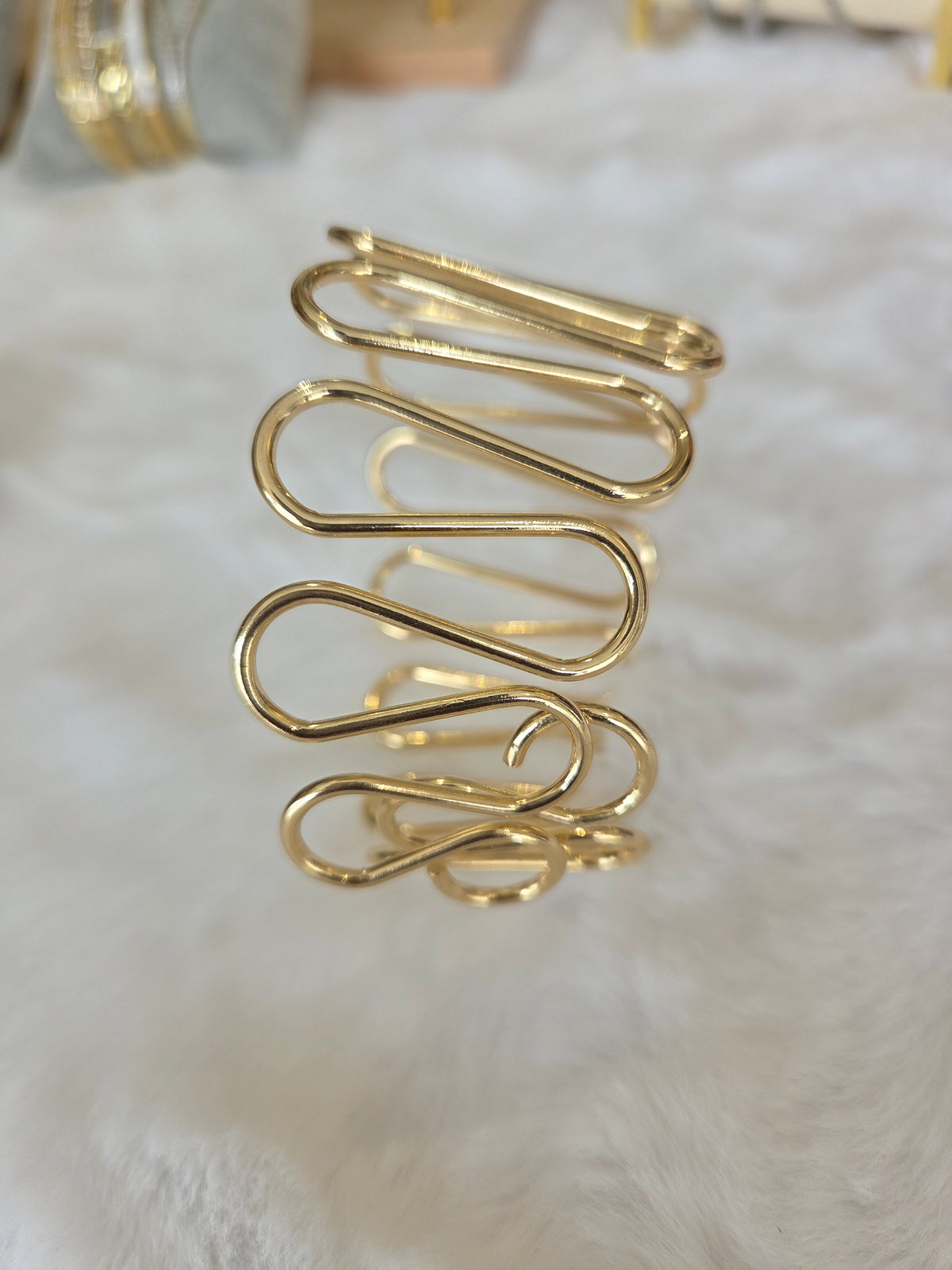 Stainless steel non Tarnish Gold Bracelet.